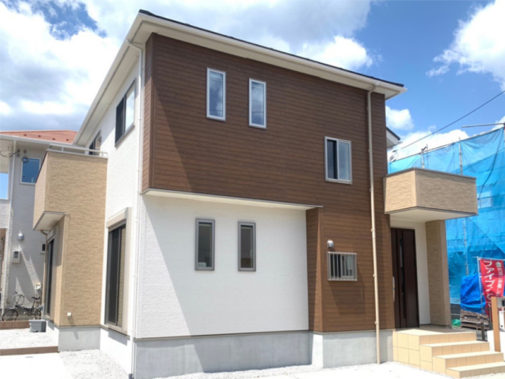 静かな住宅街、東玄関のお家！の施工写真