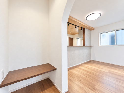 吹抜け×ヌックの開放空間！収納充実の永住邸の施工写真