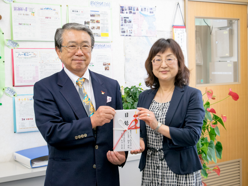 贈呈式・南河原小学校の掲載画像