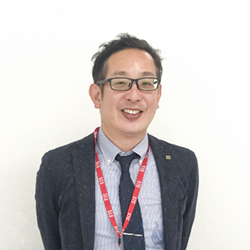 春名 利彦