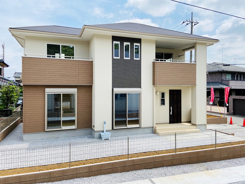 土地６７坪以上、ゆったりとした敷地が魅力的